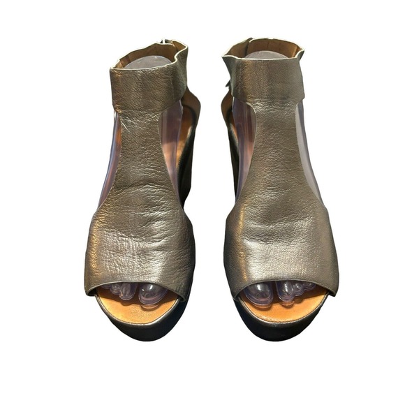 Gentle Soles Copper Wedges Size 9 Zip Back - Picture 2 of 6